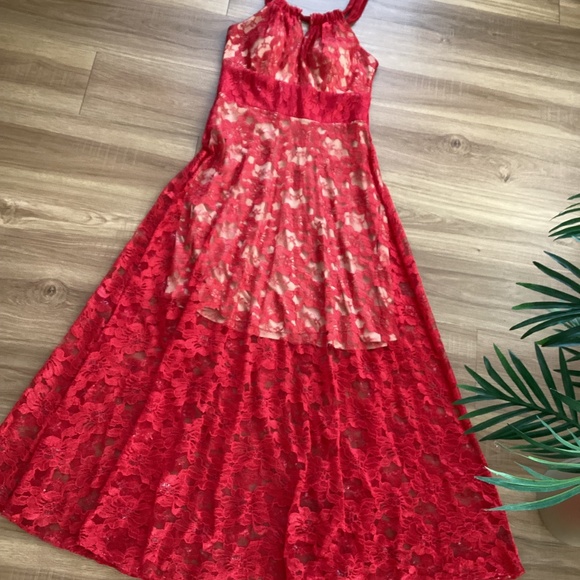 Red long dress - Picture 2 of 6